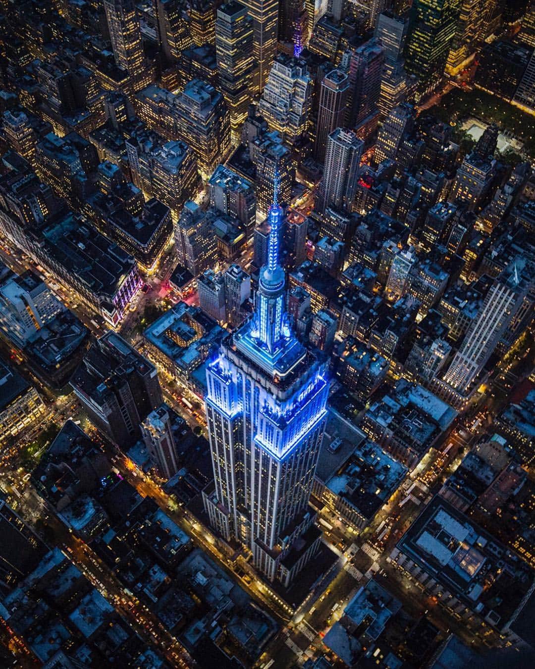 ジミー・チンさんのインスタグラム写真 - (ジミー・チンInstagram)「New York, New York.」4月25日 0時25分 - jimmychin