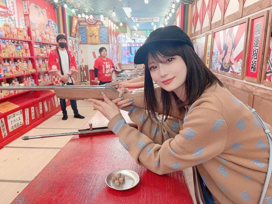 のインスタグラム：「大阪で射的体験🔫✨楽しかった〜🫶💕 #大阪#心斎橋#梅田#大阪観光 #射的#大阪射的」