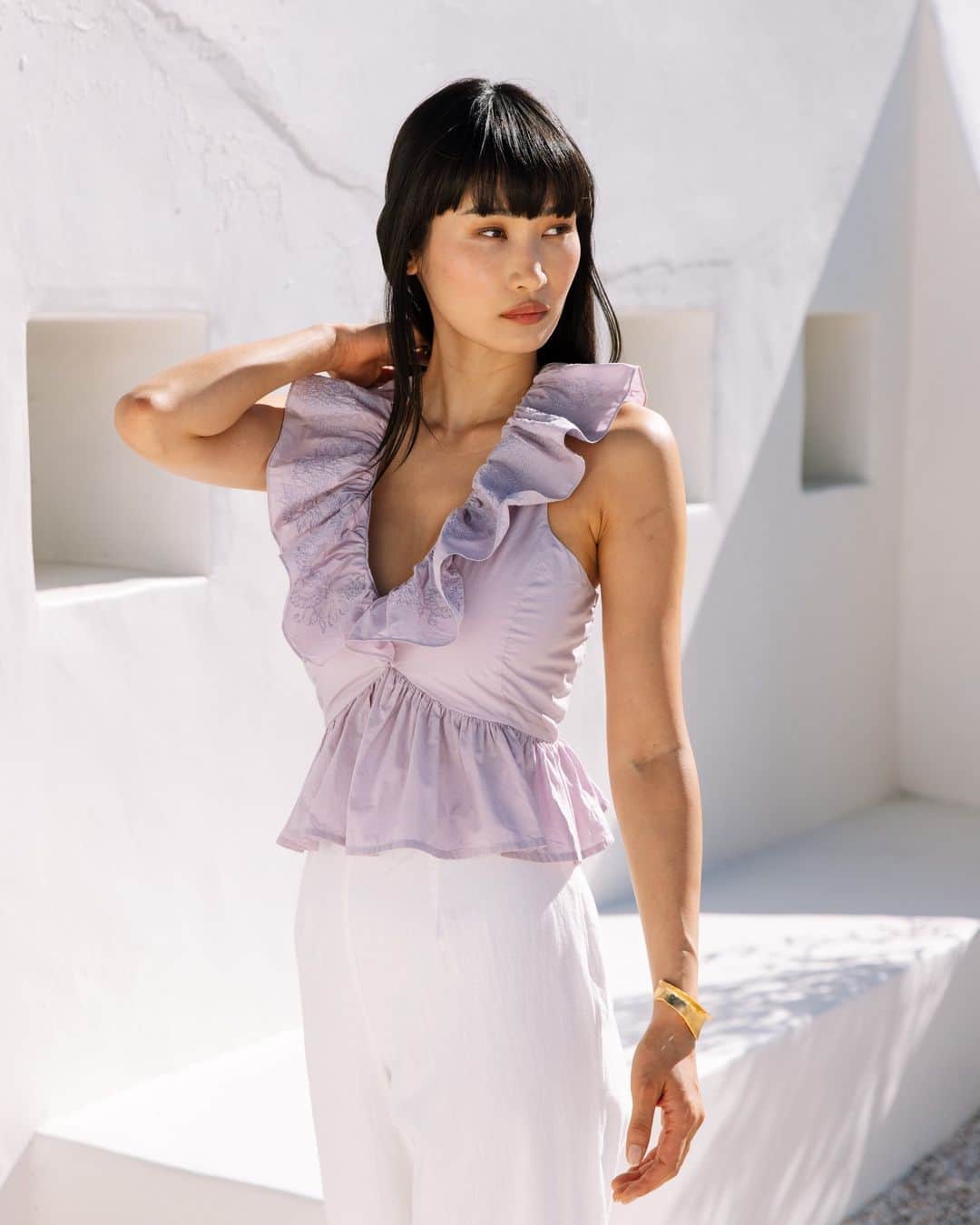 クレオベラのインスタグラム：「Step into sunshine season with our collection of warm weather essentials. Getting dressed should be as exciting as it is effortless, discover more online. #springwardrobe」