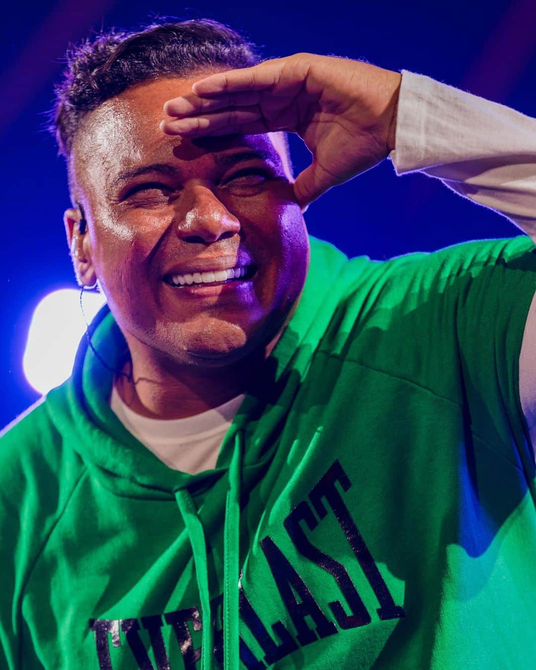 Sorriso Marotoのインスタグラム：「A semana tá só começando e a gente já tá de olho na edição @sorrisoasantigas, que vai rolar esse sábado na Arena Amazônia! 👀🧡  Alô turma de Manaus, vocês estão prontos? Os últimos ingressos estão à venda. Corre pra garantir o seu! 🔥  Link de ingressos na bio」