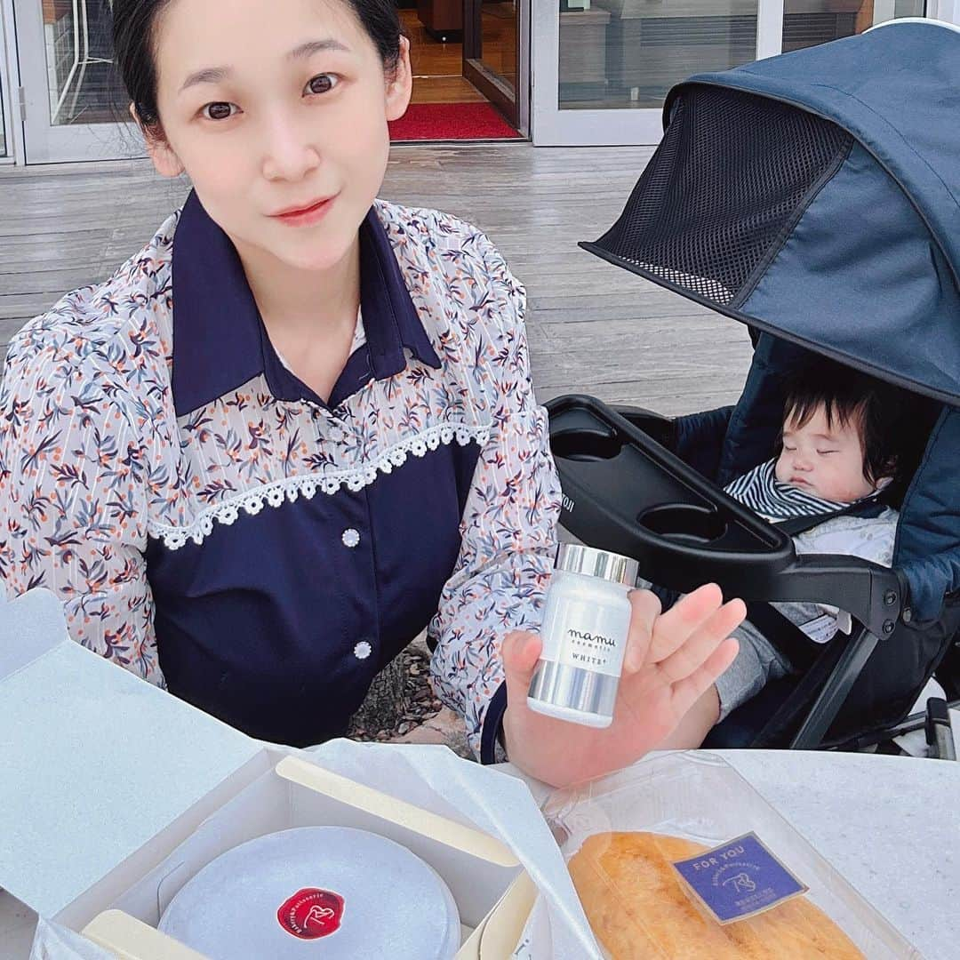 世手子さんのインスタグラム写真 - (世手子Instagram)「The second son's nursery school has been decided✨✨ Celebrate with delicious sweet potatoes and cheesecake🍠🧀 delicious and happy❣️ 幼稚園開始の #寿司太郎 はんに続き 次男 #寿々太郎 はんも なんと #保育園決まりました 🌸 @rebellbe  #rebellbe #リベルべ豊洲店 のチーズケーキとスイートポテトでお祝い！🎂 さっぱりとした甘味のスイートポテトで幸せ(*'▽'*) 怒涛の二児育児ww 今後楽になるのかまだまだわからないけどw 甘いもので幸せ(´∀｀) 濃厚な #フロマージュクリュ の味わいがお口の中で広がりました^_^ #豊洲パン屋 #豊洲グルメ #パン好き #パンのある暮らし #パン活 #パン屋  だんだん日差しがあつくなってきたので @mamu_cosmetic_  #mamu #mamucosmetic バッチリ)^o^( 忙しいママにもオススメだよ（＾ω＾） #mamuコスメ #mamuコスメティック #飲む日焼け止め #飲む日焼け止めサプリ #紫外線対策 #フェーンブロック　 #ドタバタ育児  #二児のママ  #2児育児 #赤ちゃんのいる暮らし  #3歳男の子 #3歳差育児  #二児の母 #二児ママ  #ママシンガー   PR」4月25日 1時13分 - rojide