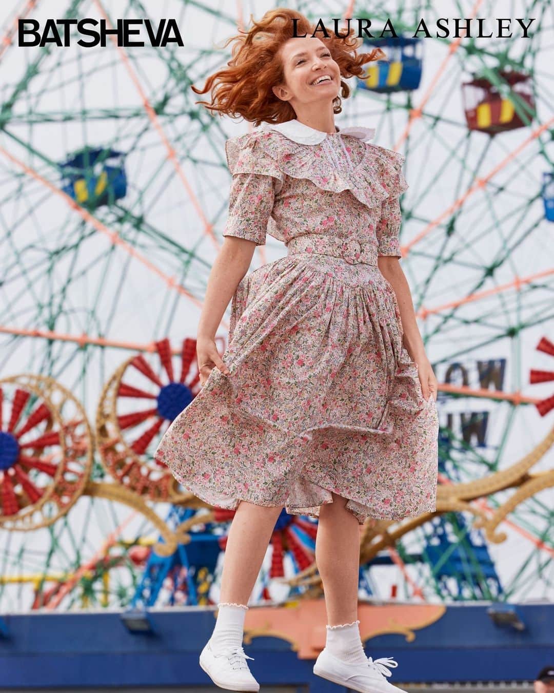 ローラアシュレイのインスタグラム：「BATSHEVA x LAURA ASHLEY: Charming and pretty, the Rowena is a romantic ditsy print featuring a dense bush of roses surrounded by various smaller flowers.⁣ ⁣ Now available on @batshevadress and coming soon to @netaporter #BatshevaxLauraAshley」