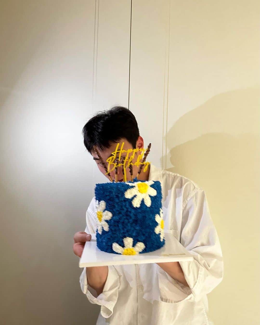 ユン・チャンヨンのインスタグラム：「🎂❤️」