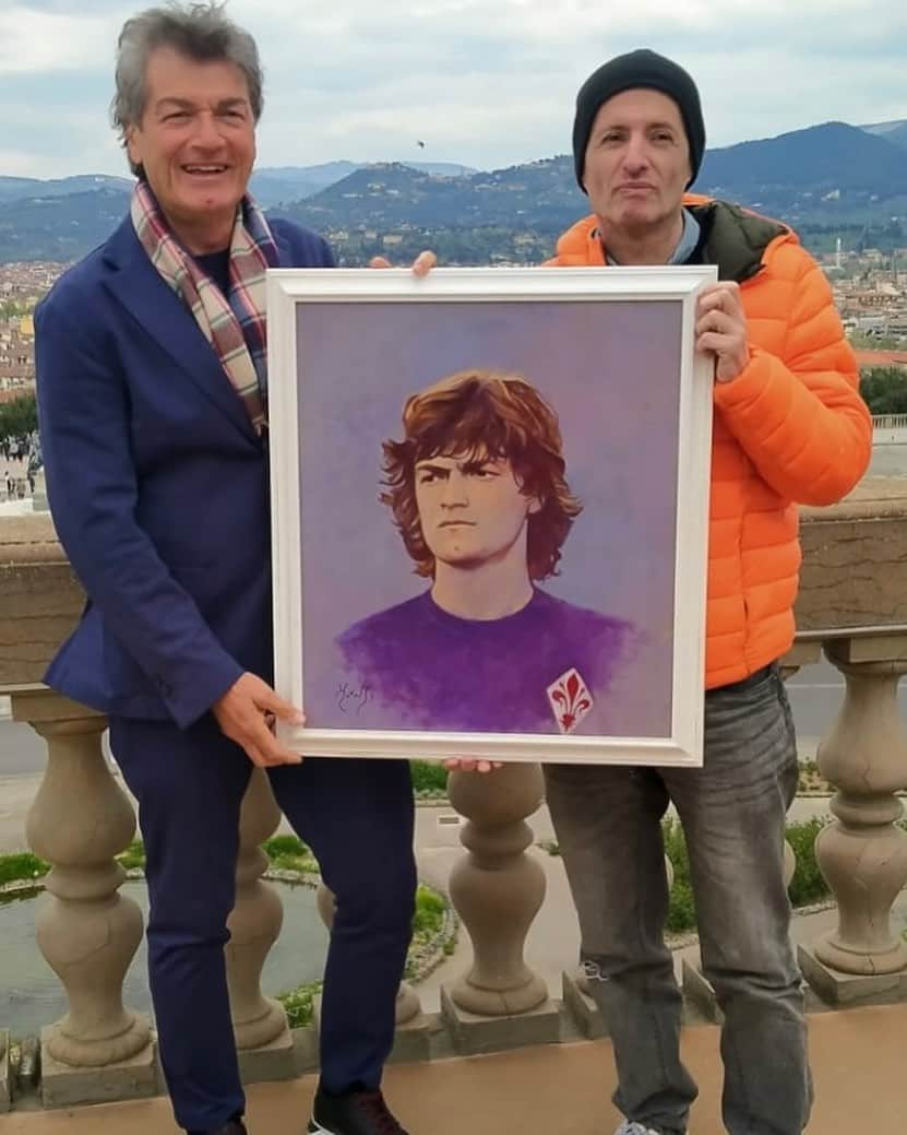 ジャンカルロ・アントニョーニのインスタグラム：「Grazie di cuore al pittore Gabriele Novelli per questo regalo!⚽️❤️」