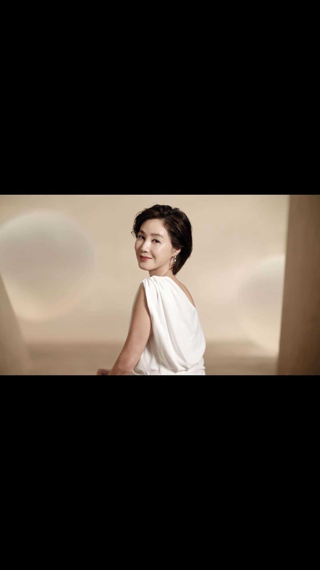 キム・ソンリョンのインスタグラム：「#경험할수록 #써마지flx 함께 경험해 보아요😍」