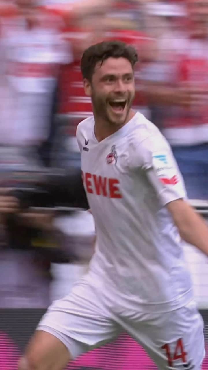 1.FCケルンのインスタグラム：「We‘re not crying, you are 🥹 ___  Sichert euch nur noch heute den Hector-Gratisflock mit dem Code HECTOR14! Link zum Shop ist in der Story.   #effzeh #jonashector #hector」