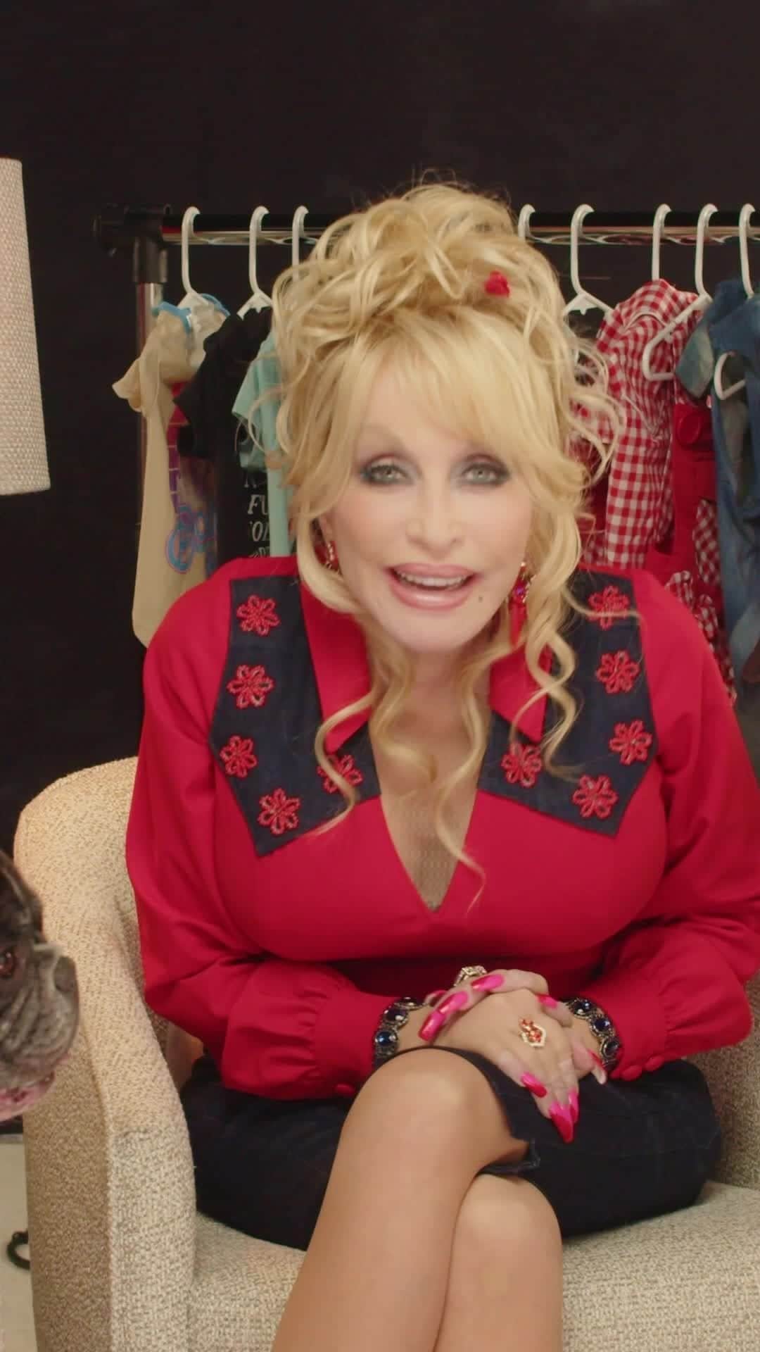 Amazonのインスタグラム：「Calling all pet parents: Amazon Pet Day is back on May 2nd + 3rd! Two days of tail-wagging pet products on sale from your favorites brands. Make sure you tune into Amazon Live with @DollyParton to see all the exciting updates.」