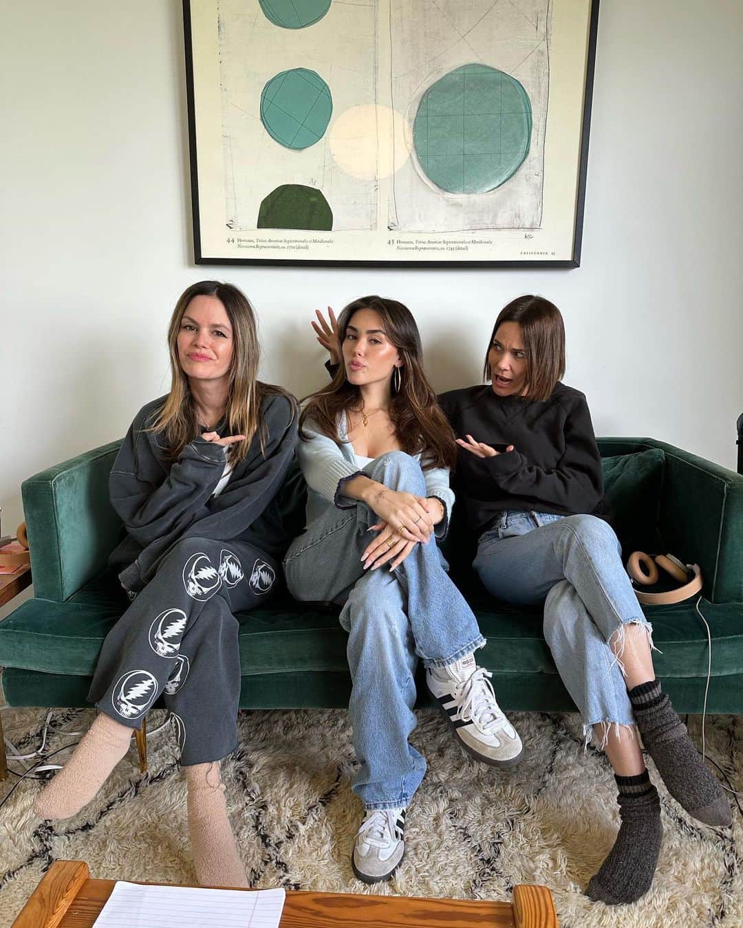 レイチェル・ビルソンのインスタグラム：「Today on @broad_ideas_pod we have the incredibly beautiful inside and out @madisonbeer her new book the half of it is out now 💋 link in bio or listen wherever you listen to your podcasts.」