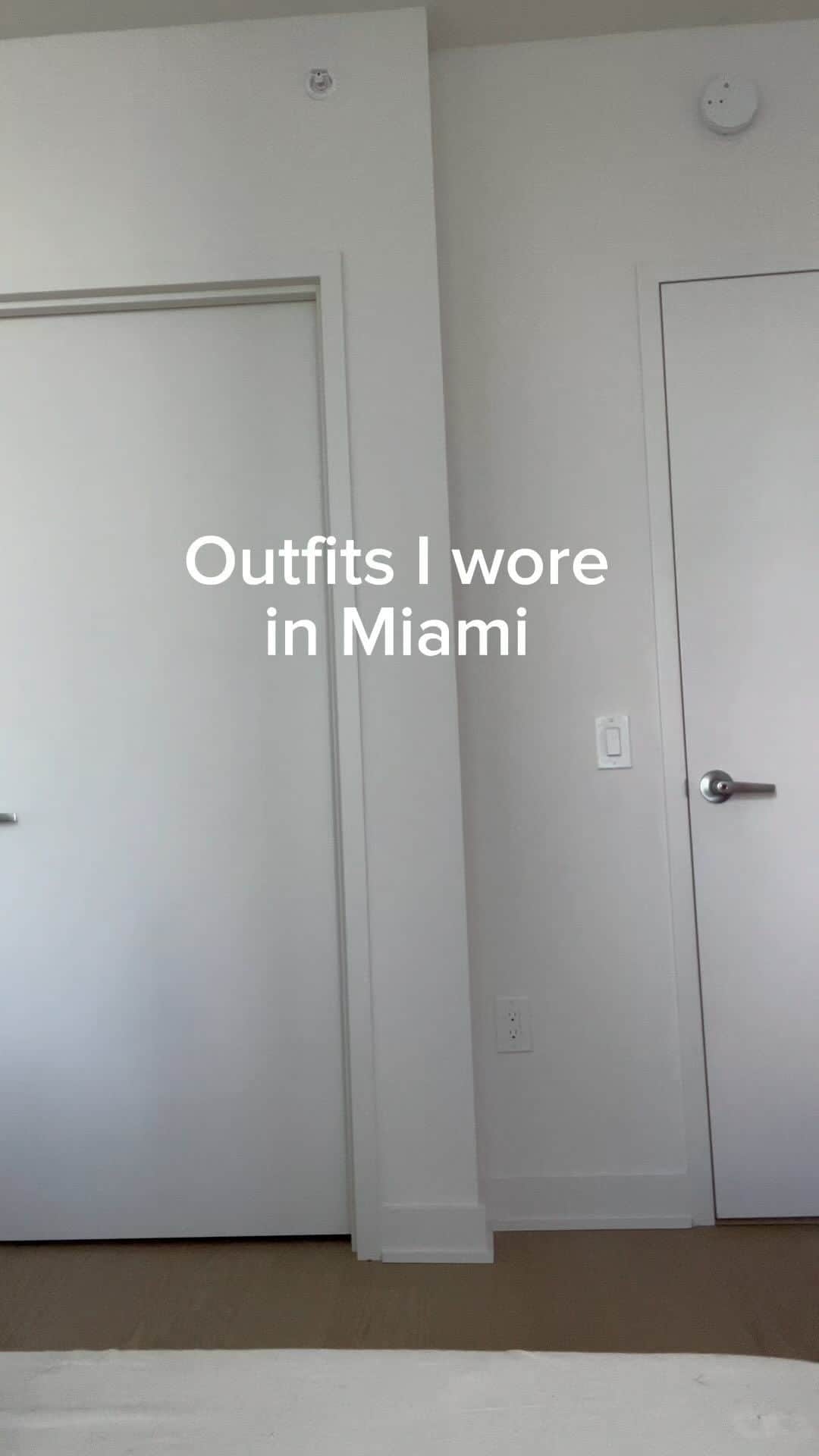 Monica Aksamitのインスタグラム：「yes I wore all of these with just my socks 😜   #miami #miamiinspo #miamifashion #outfitinspo」