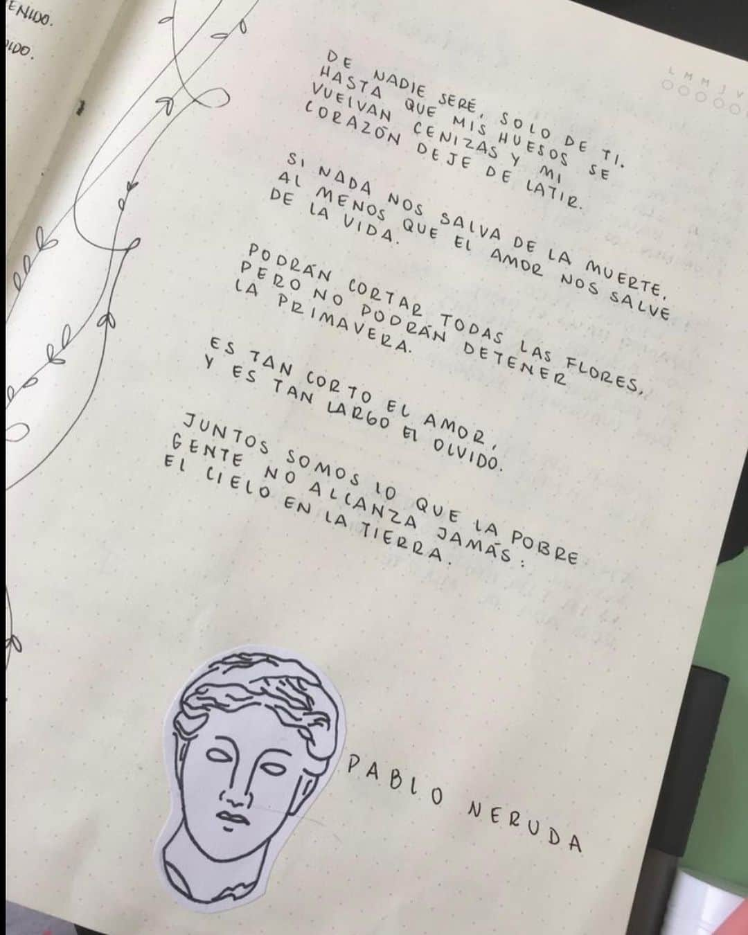 サラ・カルボネロさんのインスタグラム写真 - (サラ・カルボネロInstagram)「“Podrán cortar todas las flores, pero no podrán detener la primavera”.   ~Neruda~   De lugares y retratos.  Y personas maravilla:  @falconeriofficial  @danielbrull  @evasiesto  @bteamcomunicacion  @kre8helen  @vickymarcosg  @capelliercapellier  @oscar_garciajunco_lopez  @marc_garcia.raw  @borja.respal  @thefeelms  #GRATITUD ✨🙏🏻 #trabajoyamigos #Falconeri」4月25日 3時11分 - saracarbonero