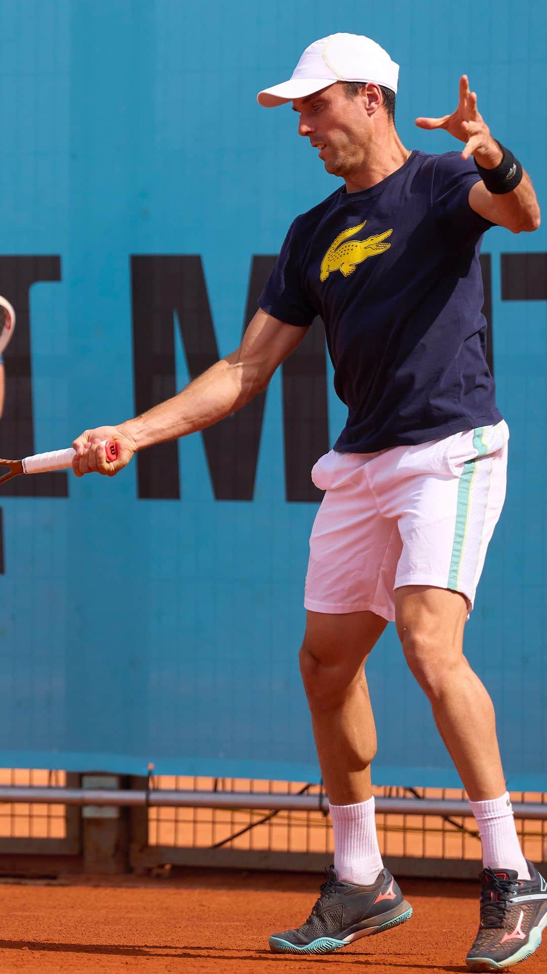 ロベルト・バウティスタ・アグートのインスタグラム：「Bienvenido a casa, Rober! 😃  @robertobautistaagut | #MMOPEN」