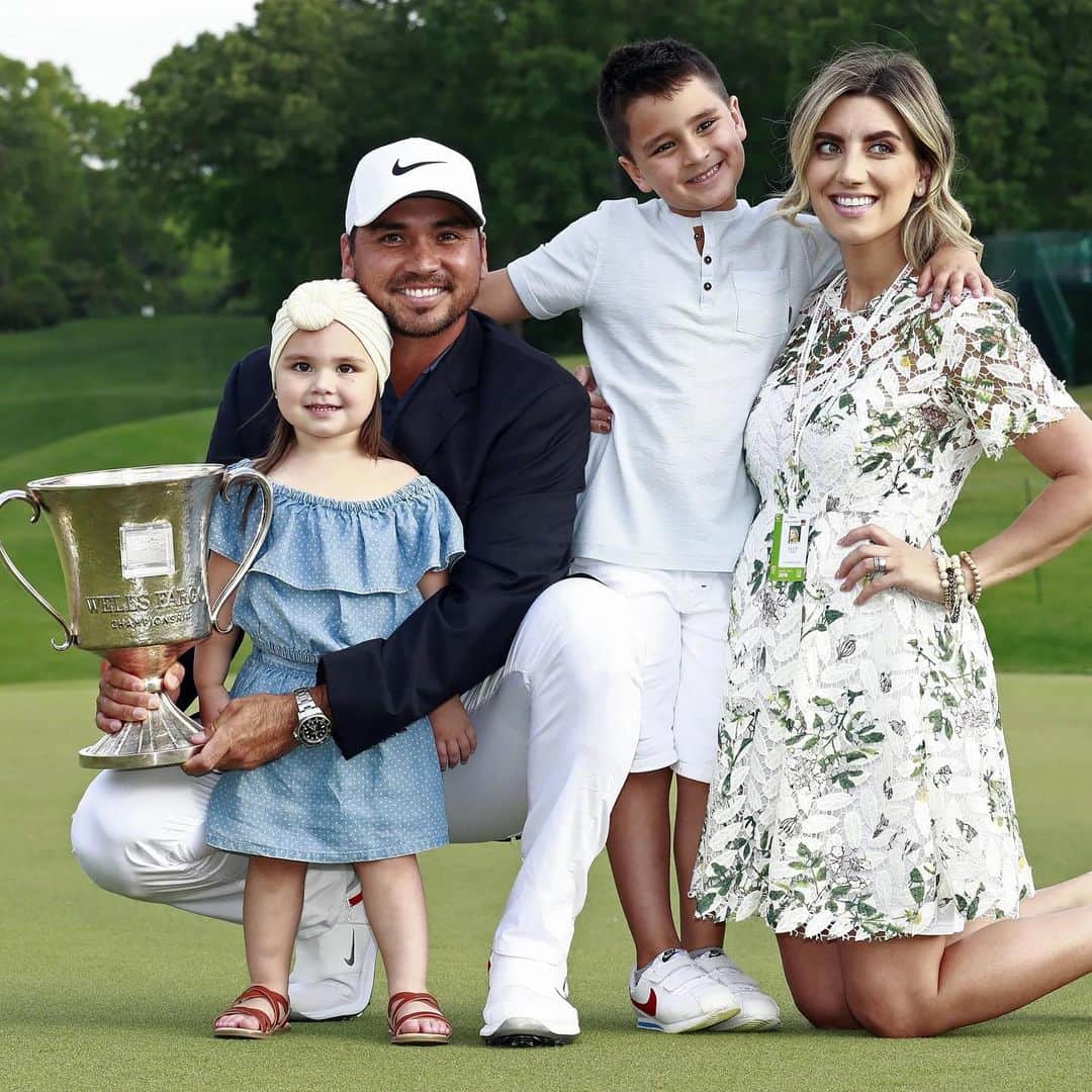 のインスタグラム：「Looking forward to getting back at it next week @wellsfargogolf」