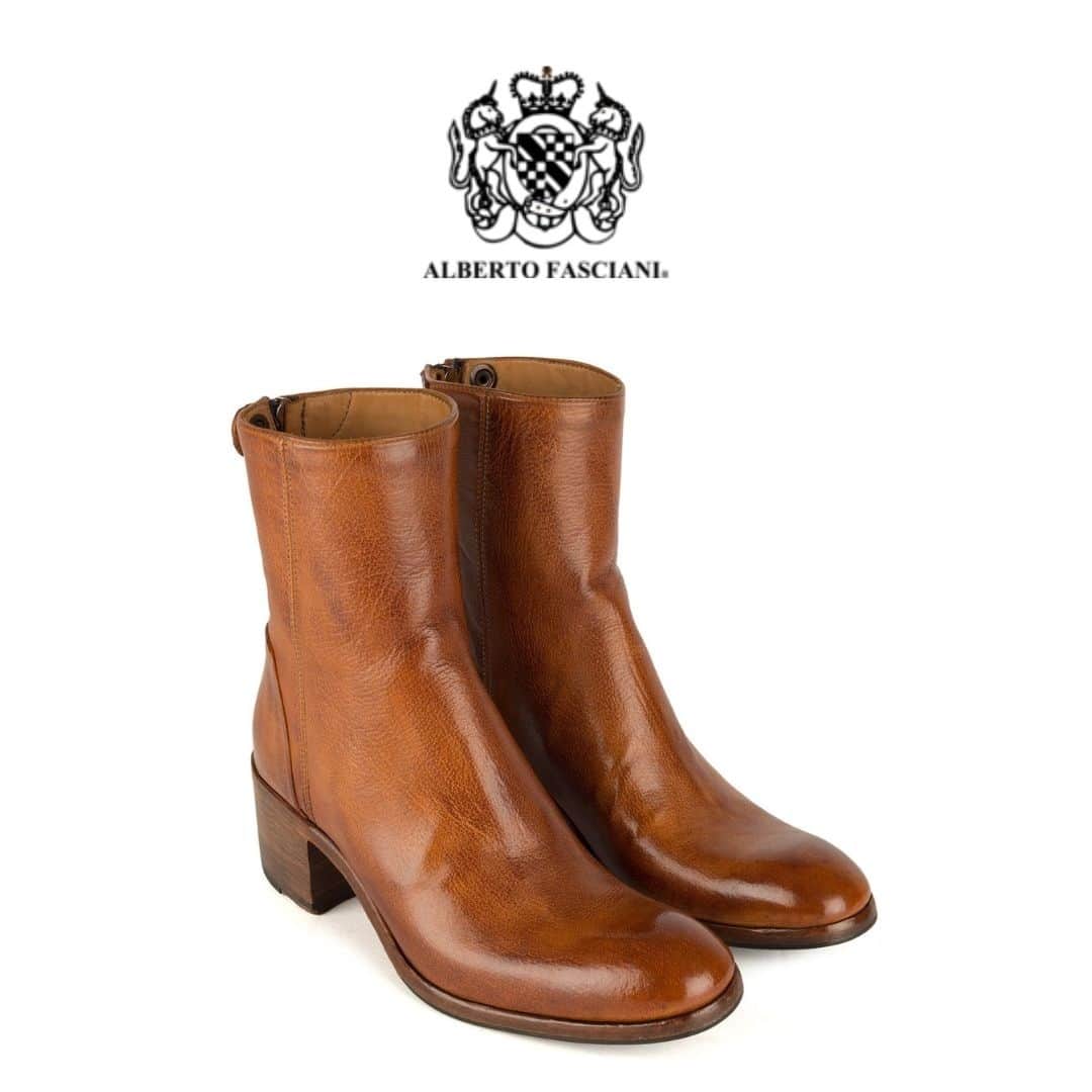 アルベルトファッシャーニのインスタグラム：「THEY ARE BACK.⁠ ⁠ The iconic MAYA 31019 are back in stock. ⁠ ⁠ This boot is a great combination of Fasciani’s unique style and the classic, fashionable shapes of ankle boots. ⁠ ⁠ Made from medium brown buffalo leather, Maya 31019 is washed and entirely hand-polished. It has a zip and snap button on the back side. Finished with genuine leather sole. ⁠ ⁠ ⁠ /// Discover more online & in stores:⁠ www.albertofasciani.it⁠ ⁠ ⁠#ankleboots #premium #quality」