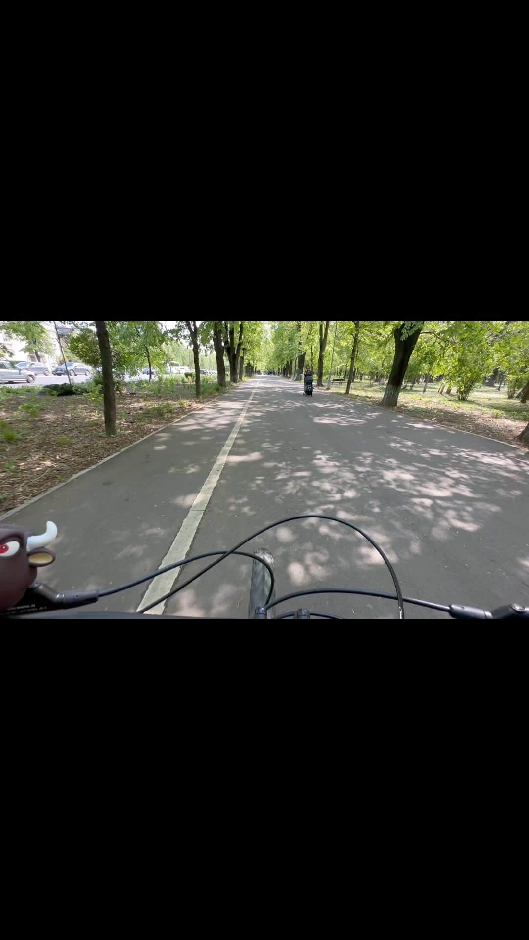 Delia Matacheのインスタグラム：「Dor de berceni🥰🤌🏻 #haipanaacasa 🚴🏻‍♀️ #flexxx」