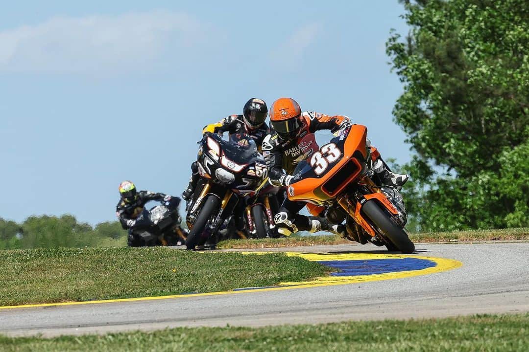 Harley-Davidsonさんのインスタグラム写真 - (Harley-DavidsonInstagram)「Congrats to @KyleWyman on taking the win at both #KingoftheBaggers races at @RoadAtlanta, taking over the championship points lead heading into the next race at @RoadAmerica June 2-4.​  📷 @kurpius & @brianjnelson​ @motoamerica​ #HarleyDavidson​」4月25日 5時16分 - harleydavidson