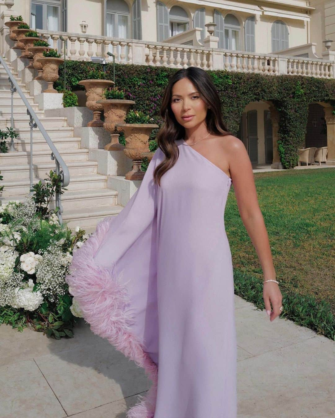 Marianna Hewittさんのインスタグラム写真 - (Marianna HewittInstagram)「the dreamiest weekend celebrating @sofiarichiegrainge & @elliot 🤍」4月25日 5時36分 - marianna_hewitt