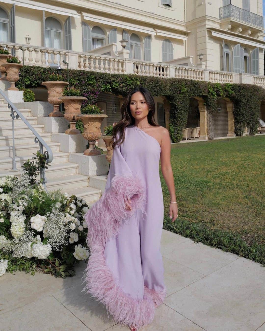 Marianna Hewittのインスタグラム：「the dreamiest weekend celebrating @sofiarichiegrainge & @elliot 🤍」