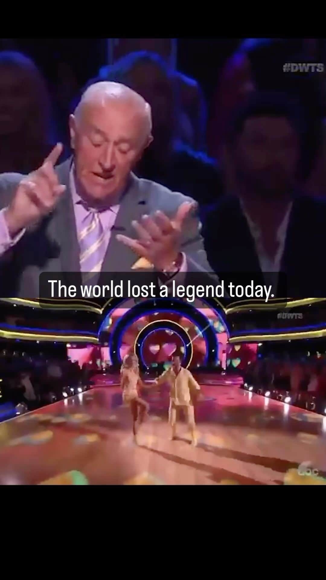 リンジー・スターリングのインスタグラム：「#lengoodman #dwts #rip ♥️」