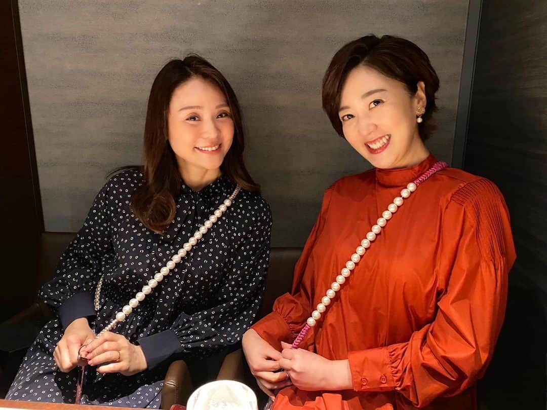のインスタグラム：「由美先生ともお揃いになった😊旅行前にストラップ欲しいなぁ〜というオーダーに急いで編み編みして頂きました。 @cma.s_ さん、ありがとうございました‼︎」