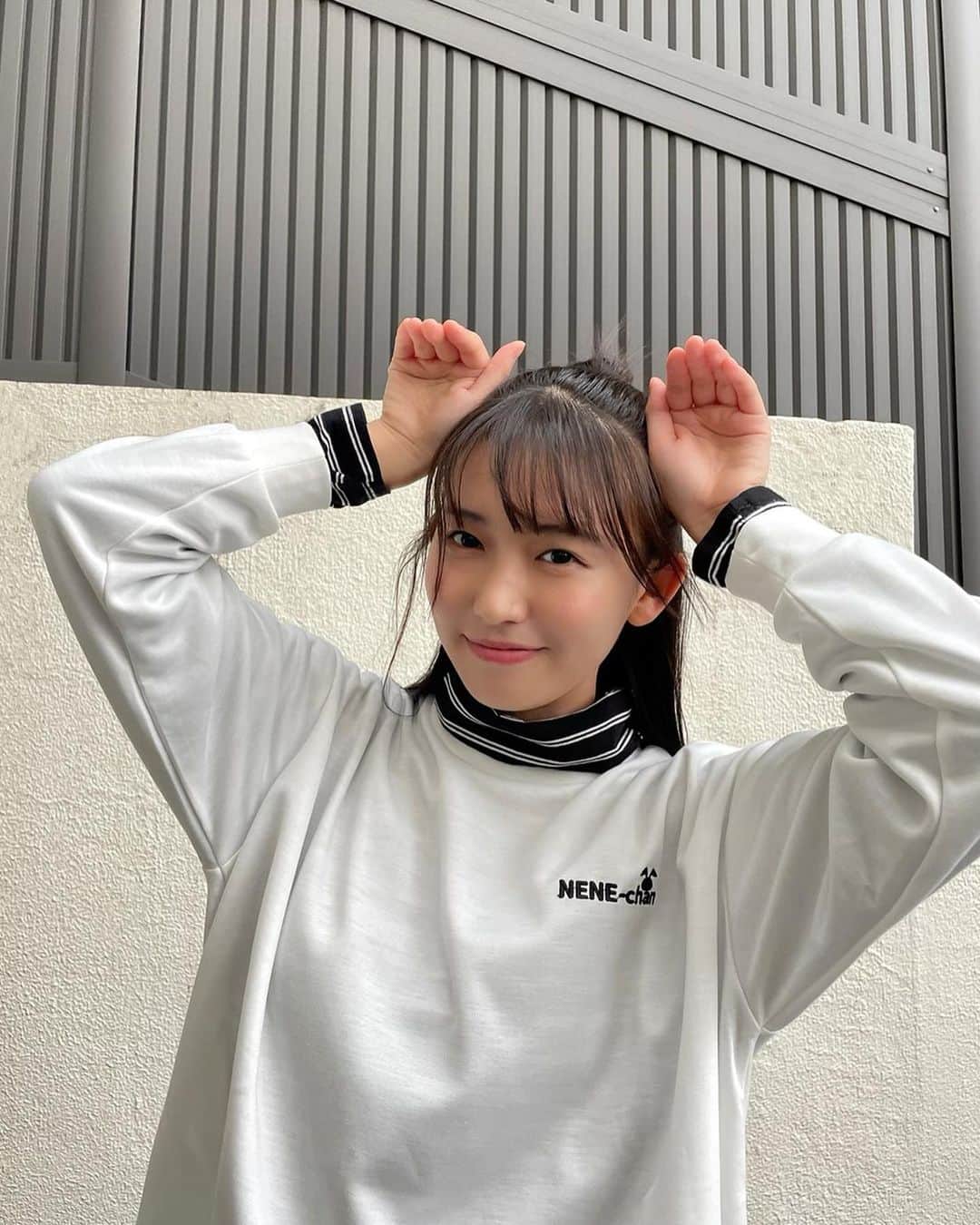 志田音々のインスタグラム：「NENE-chan💓  クレヨンしんちゃんに出てくる女の子と同じ名前なんだぁ☺︎ うさぎさんが相棒🐰」