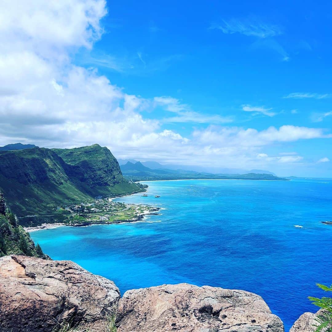 小池絵未のインスタグラム：「Hiking on beautiful Sunday ✨#hawaii #hawaiilife #ハワイ生活　#winning」