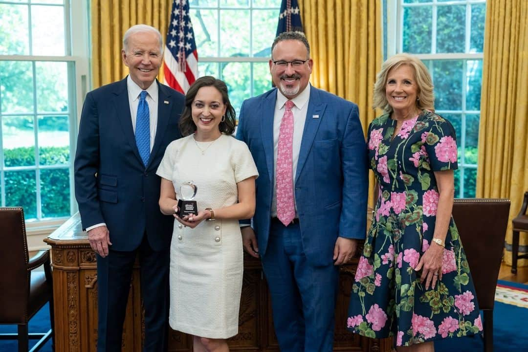 The White Houseさんのインスタグラム写真 - (The White HouseInstagram)「Today at the White House, we honored the 2023 Teachers of the Year for their excellence in teaching and commitment to students’ learning.   To the 2023 Teachers of the Year and to every teacher across the country: thank you.」4月25日 9時00分 - whitehouse