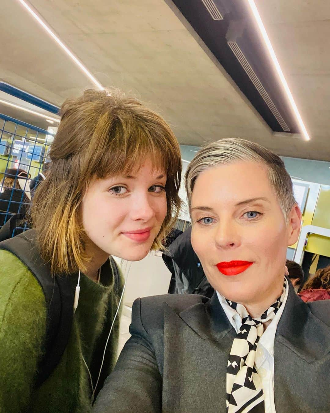 カレンウォーカーさんのインスタグラム写真 - (カレンウォーカーInstagram)「Au revoir Paris. It’s been real.」4月25日 9時19分 - karen_walker