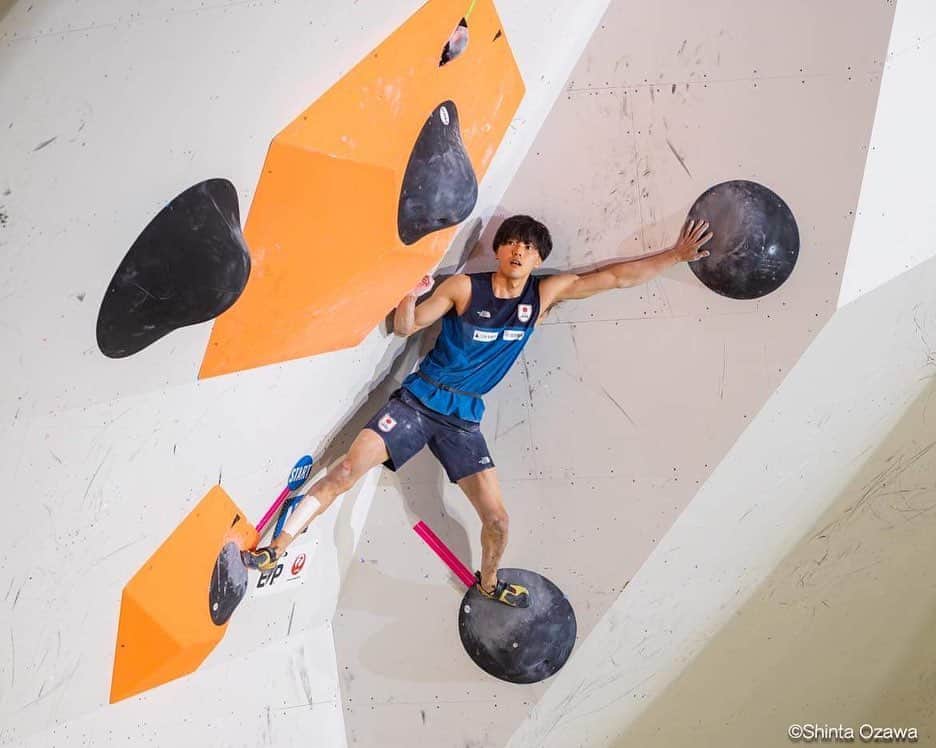 藤井快のインスタグラム：「First World Cup of this season was 4th place in the final.  Up until now, I had a lot of weakness in the finals, and I was prepared to end up in 0ZONE, but I was able to realize that I was gradually becoming able to deal with them! Next time I'll shout at the TOP!  But I wanna climb with more hold.😅  ワールドカップ初戦は4位！ ハードな準決勝から引き継ぎ、ハードな決勝。僕にとって苦手なスイングやプッシュやスラブ、コーディネーションができるようになっているんではないかと実感できた大会となったかな😊 でももう少し保持がしたいぜ！！  たくさんの声援、応援ありがとうございました。 自国でのメダルには届きませんでしたが、今年も精一杯頑張ります！  Congratulations  🥇 @mejdi_schalck  🥈 @hannipan_  🥉 @pauljenft  🎉🎊🎉  📸 @shintaozawa   #ifsc #sportclimbing  #ボルダー #スポーツクライミング  @team_edelrid @morinagatraininglab」
