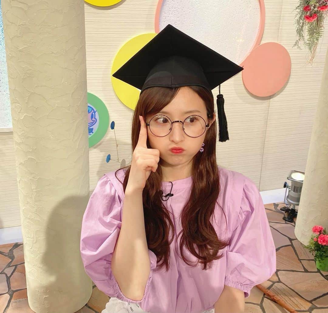 佐藤佳奈のインスタグラム：「この帽子人生で一度は被ってみたかった🎓  #すまたん #すまたんzip」