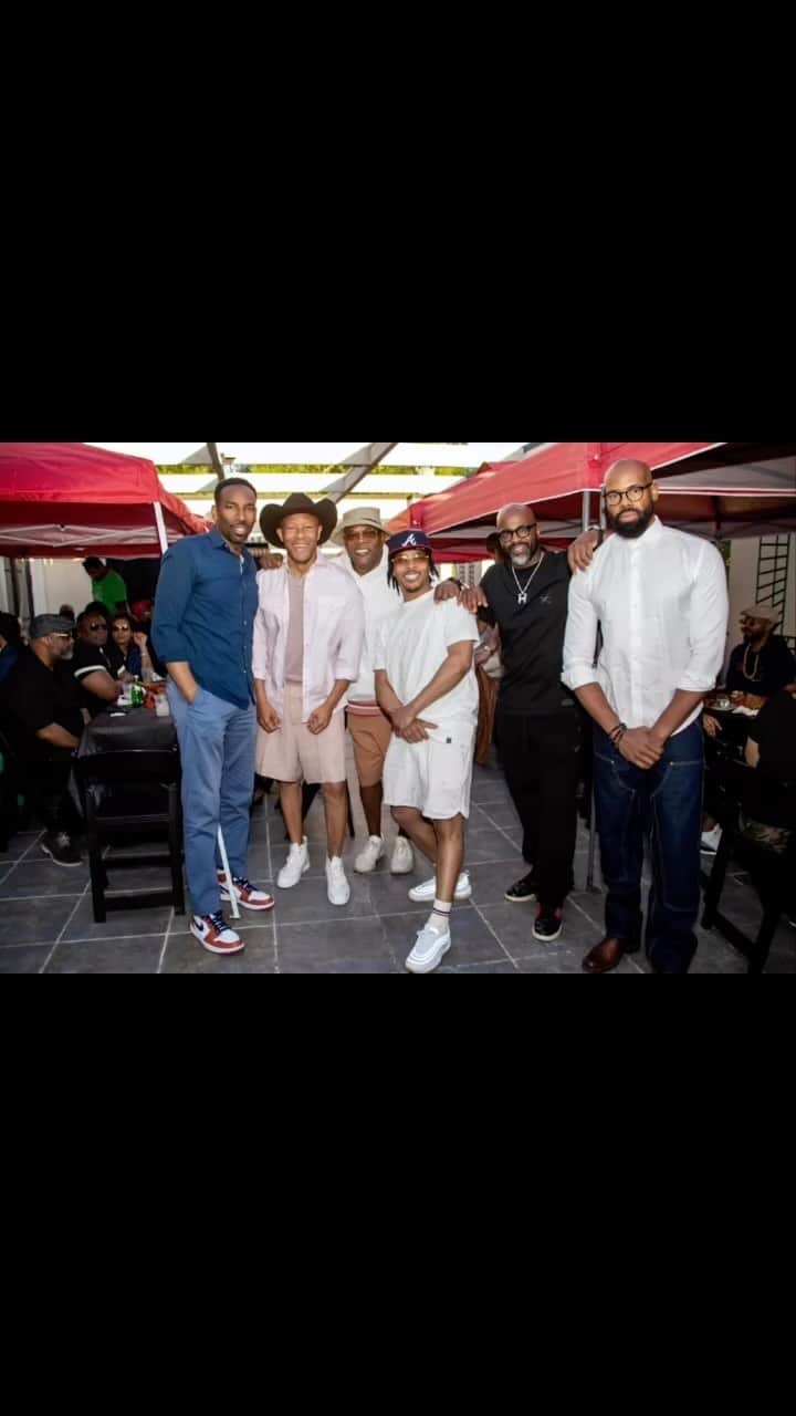 T.I.のインスタグラム：「Got to kick it wit some real playas this weekend🫡👑💯 @andreforatlanta @samuelljackson @mrdblanks @hideokibespoke #NoIGJP Grown Man Vibes」
