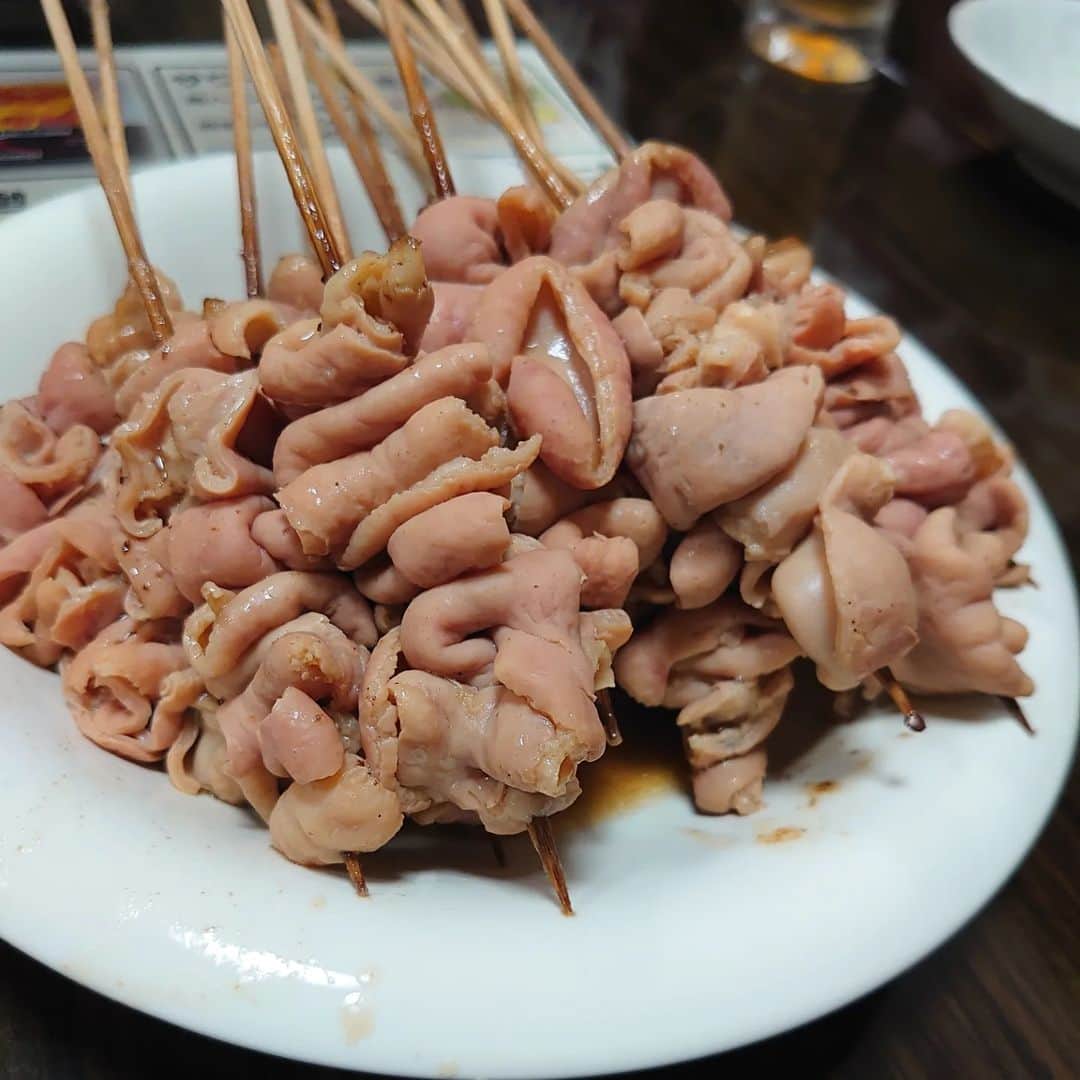 武蔵のインスタグラム：「知らなかったおでんの食べ方。  美味くて食べ尽くしてしまいました。  もう食べたい中毒性  #武蔵 #おでん」