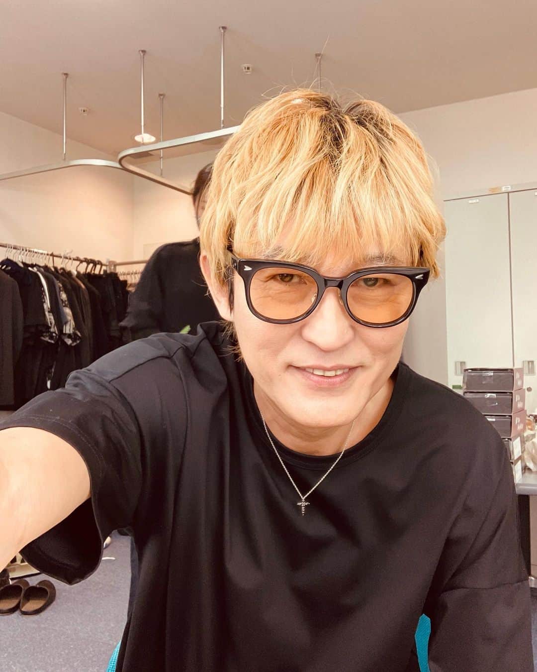 スガシカオのインスタグラム：「今日は、The Voice Japanのファイナルです！オーディエンスもたくさんいます！盛り上がっていきましょう♪  シンガーのみんながんばってー！ 悔いのないように歌ってください(^^)」