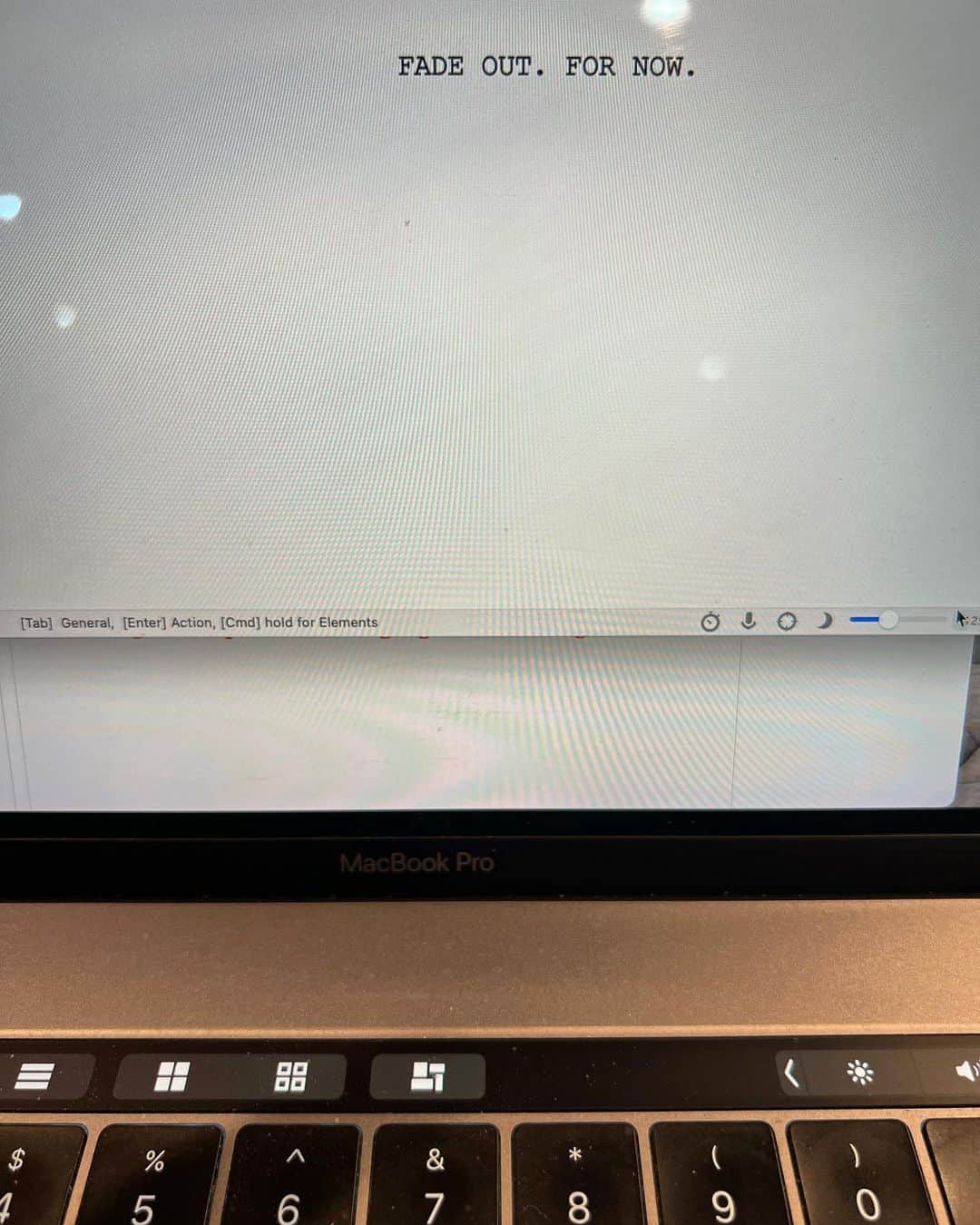 ジョシュ・ギャッドのインスタグラム：「Forgive me my absence in this wonderful place for the past month.  I have been writing a very important script for very important film before a very important work stoppage. Man does it feel good to type those final words. I cannot tell you anything about it yet or who I’m working on it with, but I think, should it happen, it is going to make a lot of people very very happy. For now… 🥱😴」