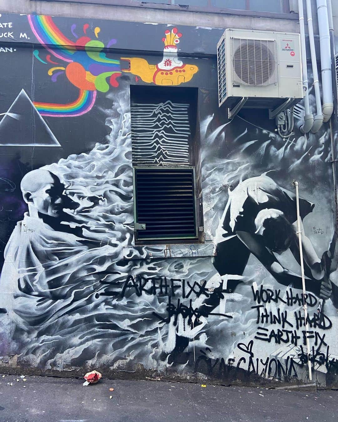 Katsuma さんのインスタグラム写真 - (Katsuma Instagram)「Melbourne street art🇦🇺  現地のファンに遭遇して色々案内してくれた！ 刺激されまくった🔥🖼 リアルタイムでスプレーしてるスケーターとか子供もいた。 この街住みてぇー！！」4月25日 12時28分 - katsuma_drums