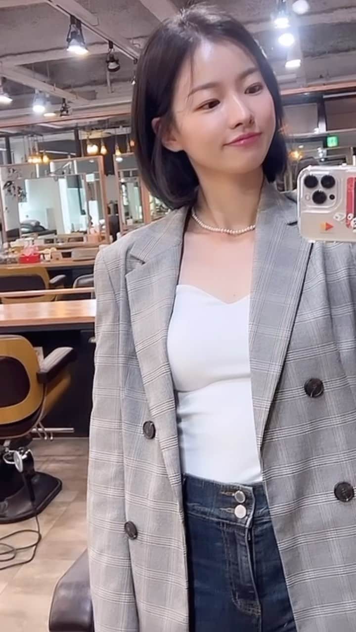 イ・シアのインスタグラム：「스케줄 가기전 ㅎㅎ」