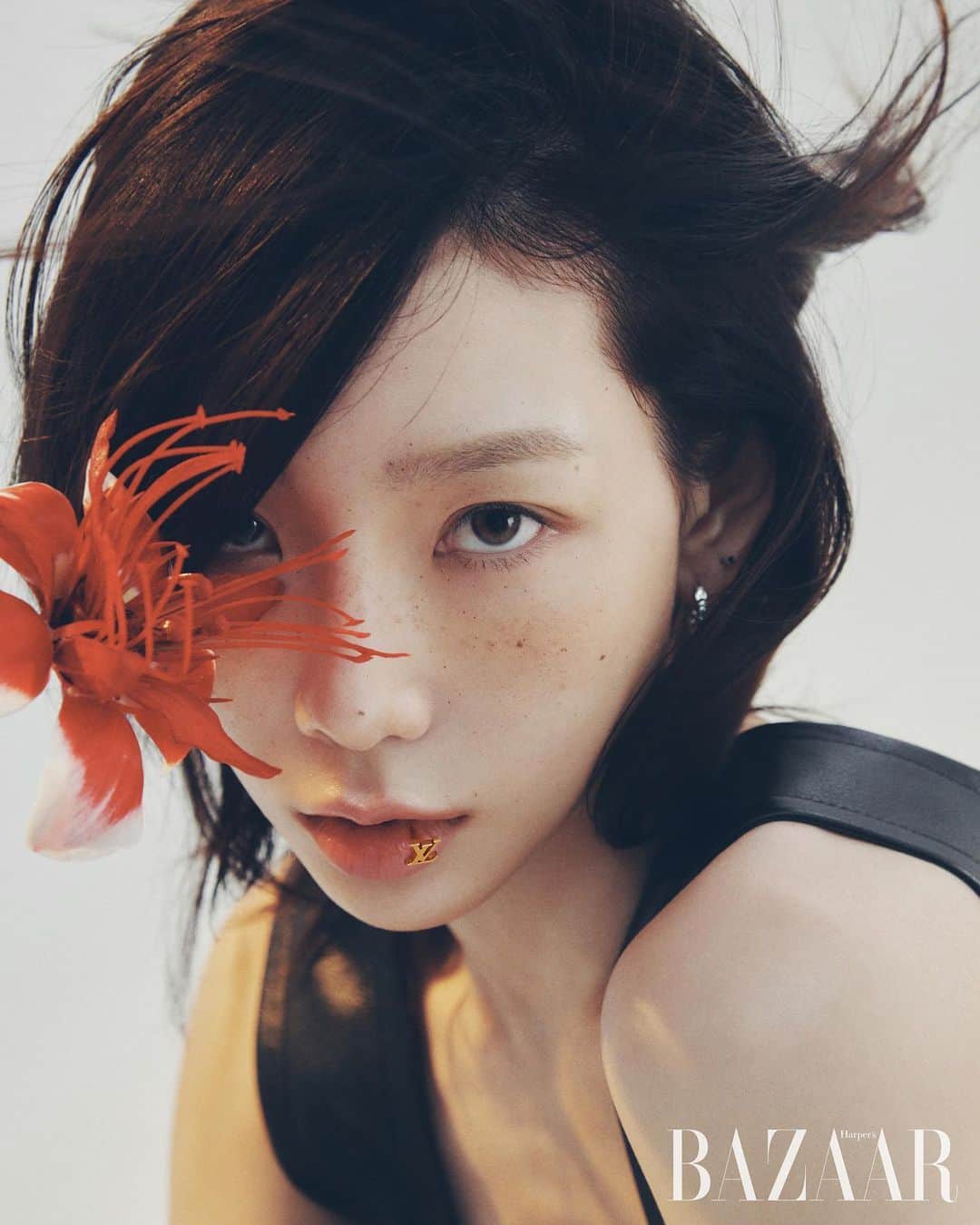 テヨン のインスタグラム：「MAY💋 @louisvuitton @harpersbazaarkorea」