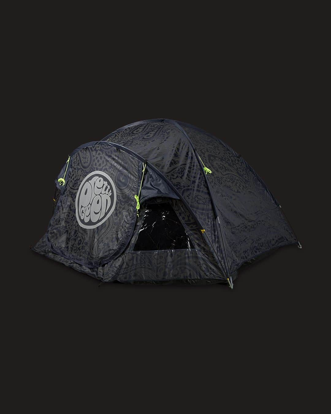 プリティグリーンさんのインスタグラム写真 - (プリティグリーンInstagram)「New this season, the Reflective Paisley Tent. A two-person, fully waterproof tent which features a porch/storage area with windows and built-in groundsheet. Get festival ready. #prettygreen #festival」4月26日 3時00分 - prettygreenltd