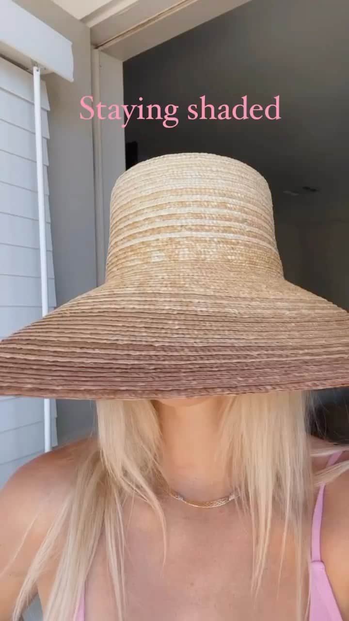 ユージニア キムのインスタグラム：「A series called the Mirabel Moods. Ft. Our Mirabel in neutral ombré.  p.s. there is a matching bag 🫶🏼 • • • #sunhat #beachhat #summerhat」
