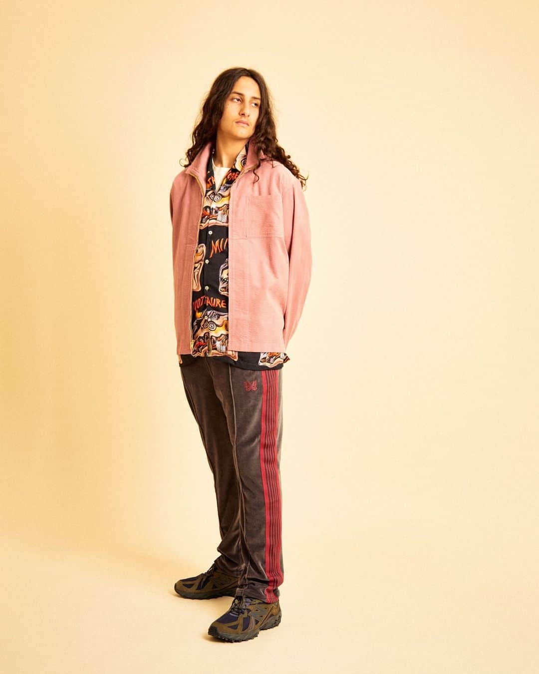 ガーブストアのインスタグラム：「MAY HIGHLIGHTS: As the SS23 collections continue to roll in, we’ve curated an edit of standout styles that will ease the transition into summer, including Garbstore’s workwear-inspired overshirts to Needles’ cosy velour track pants.⁠ ⁠ Shop now!」
