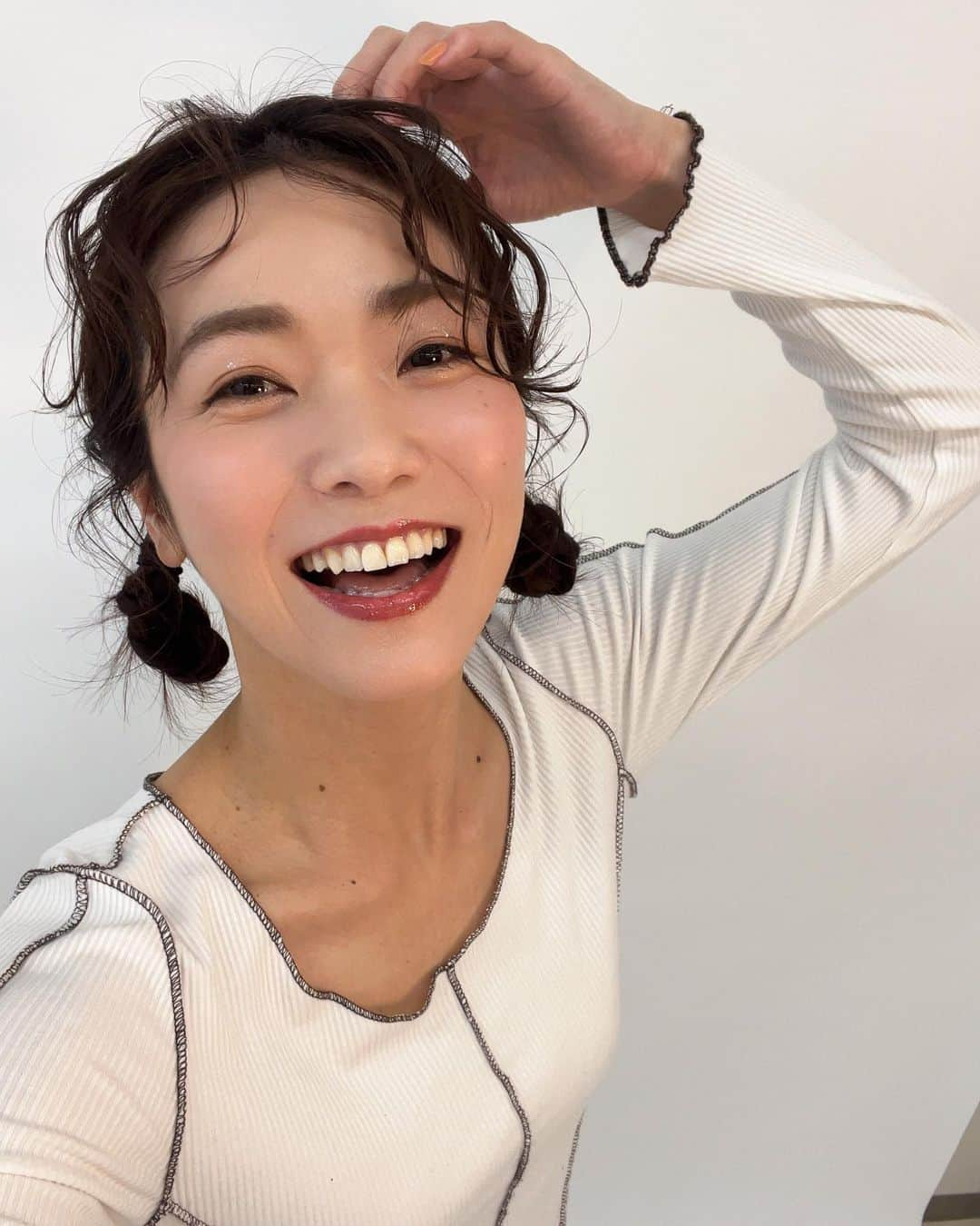 野木久美子さんのインスタグラム写真 - (野木久美子Instagram)「🌀🌀🌀  くるくるになった日。  #クルクル#くるくる前髪  #お疲れ様でした」4月25日 18時11分 - nogikumigram