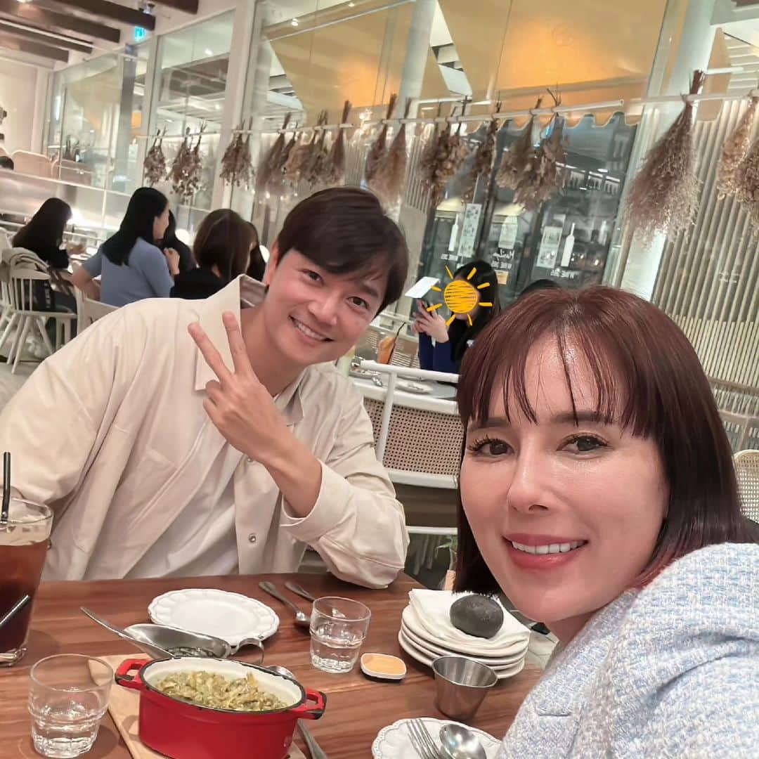 ソ・ドヨンのインスタグラム：「어메이징 에바^^ 15년전이나 지금이나 똑같다. . #친구」