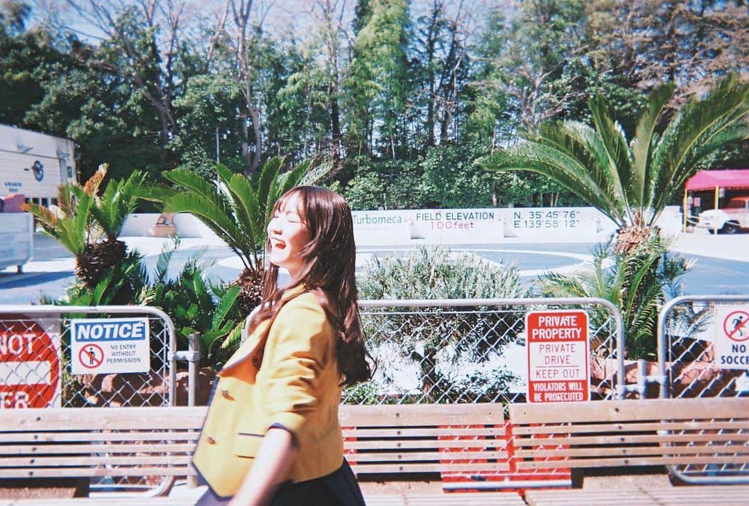 星乃あんなのインスタグラム：「# あの日の思い出②🌴🍋💭        #ニコプチ  #プチモ  #青空  #エモい  #写ルンです」
