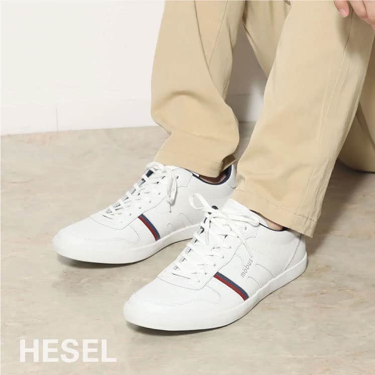 Mobus Footwearのインスタグラム：「HESEL モノカラーにサイドのラインが映えるレトロスポーツモデル。落ち着いたレザーの質感でデイリーユースに最適。 👟 ▶️Price:9,900 ▶️Size:40-44 ▶️Material：レザー ーーーーーーーーーーー 🔍 HESELの購入はアカウントトップの（@mobusofficial）から！   @mobusshop  @mobuskyoto  @mobusnagoya  @mobusshimokitazawa #mobus #モーブス #mobussneaker #モーブススニーカー #ドイツ #mobusofficial #mobusoriginal #HESEL #おしゃれさんと繋がりたい #シンプルコーデ #タウン #デートコーデ #ビジカジ #Traditional #トラディショナル #walk #kickstagram #春コーデ #コーディネート #カジュアルコーデ #スニーカーコーデ  #足元コーデ #カジュアルファッション #キックス #スニーカー大好き #シューズ #ドイツ #ブンデスリーガ」