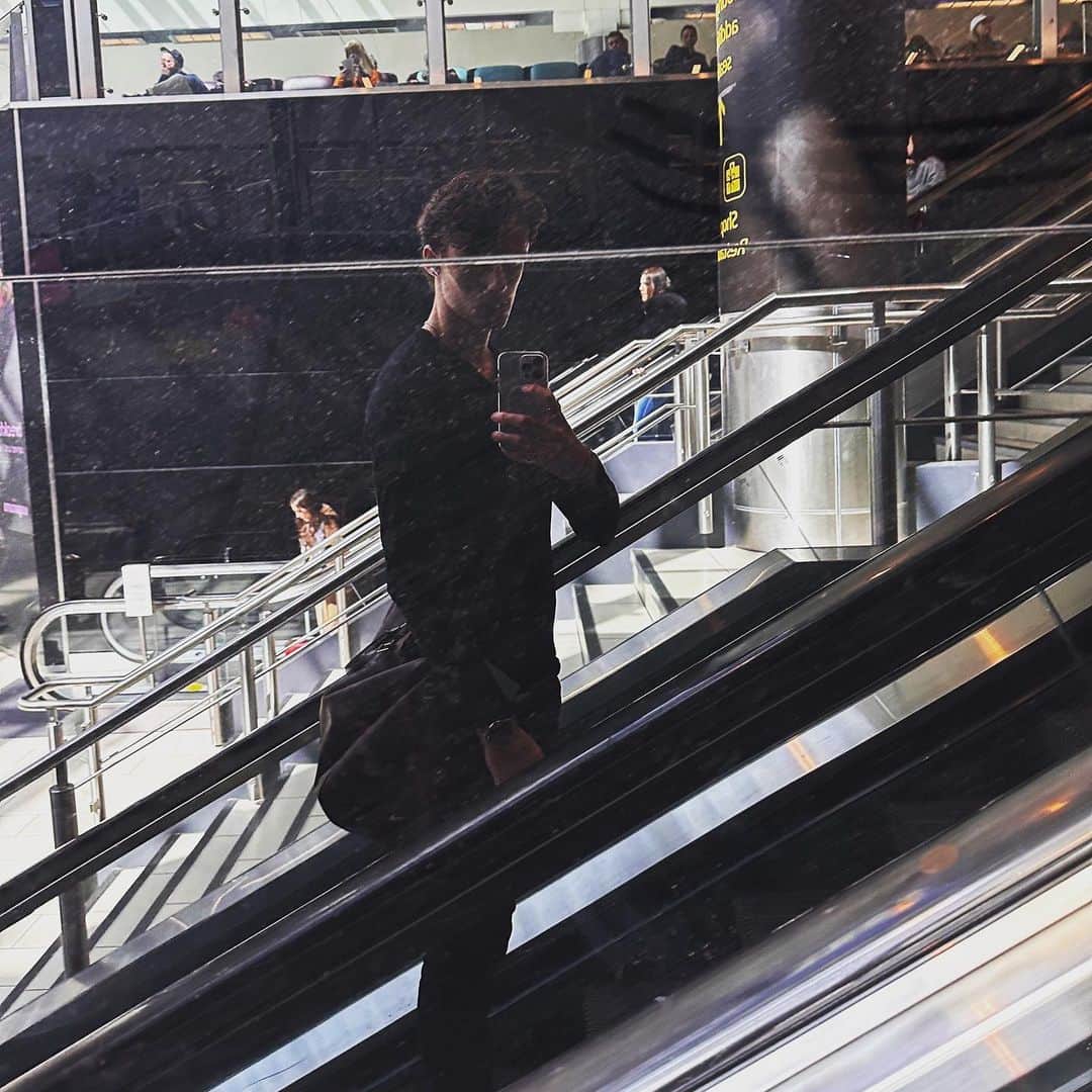 のインスタグラム：「Going places」