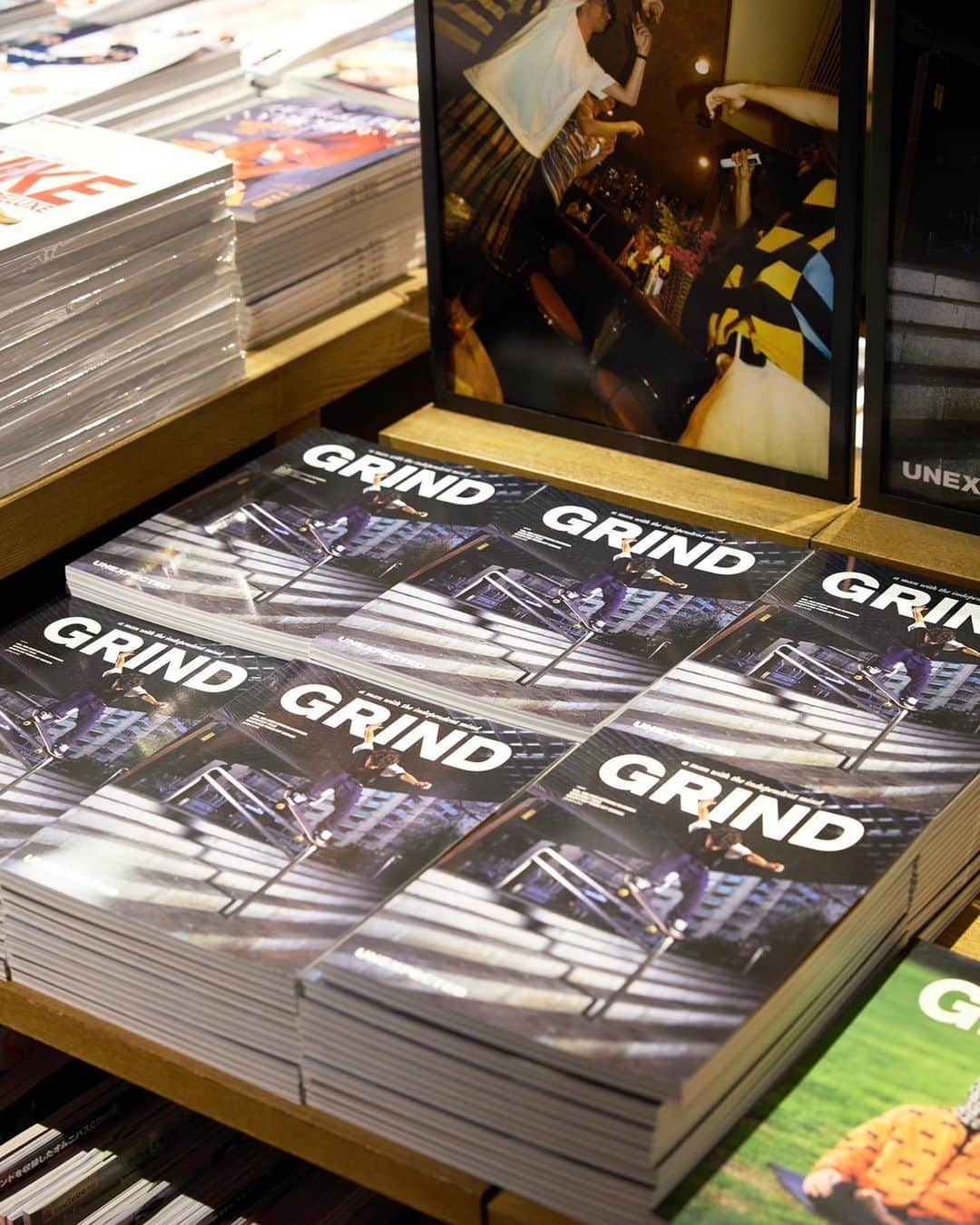 GRINDさんのインスタグラム写真 - (GRINDInstagram)「. GRIND Vol.106 2023 SPRING/SUMMER is on sale today.  “UNEXPECTED”  『GRIND Vol.106』が本日2023年4月25日(火)より発売となりました。代官山蔦屋書店、SHIBUYA TSUTAYA、TSUTAYA 三軒茶屋店、TSUTAYA BOOKSTORE 下北沢、青山ブックセンターの5店舗では期間限定の特設コーナーを展開しております。お近くへお越しの際は是非お立ち寄りください。  "GRIND Vol.106" is on sale today. Special limited-time sections are available at five shops: Daikanyama TSUTAYA BOOKS, Shibuya TSUTAYA, TSUTAYA Sangenjaya, TSUTAYA BOOKSTORE Shimokitazawa and Aoyama Book Centre. If you are in the area, please drop by.  #grind #grindmagazine #unexpected」4月25日 19時15分 - grindmagazine