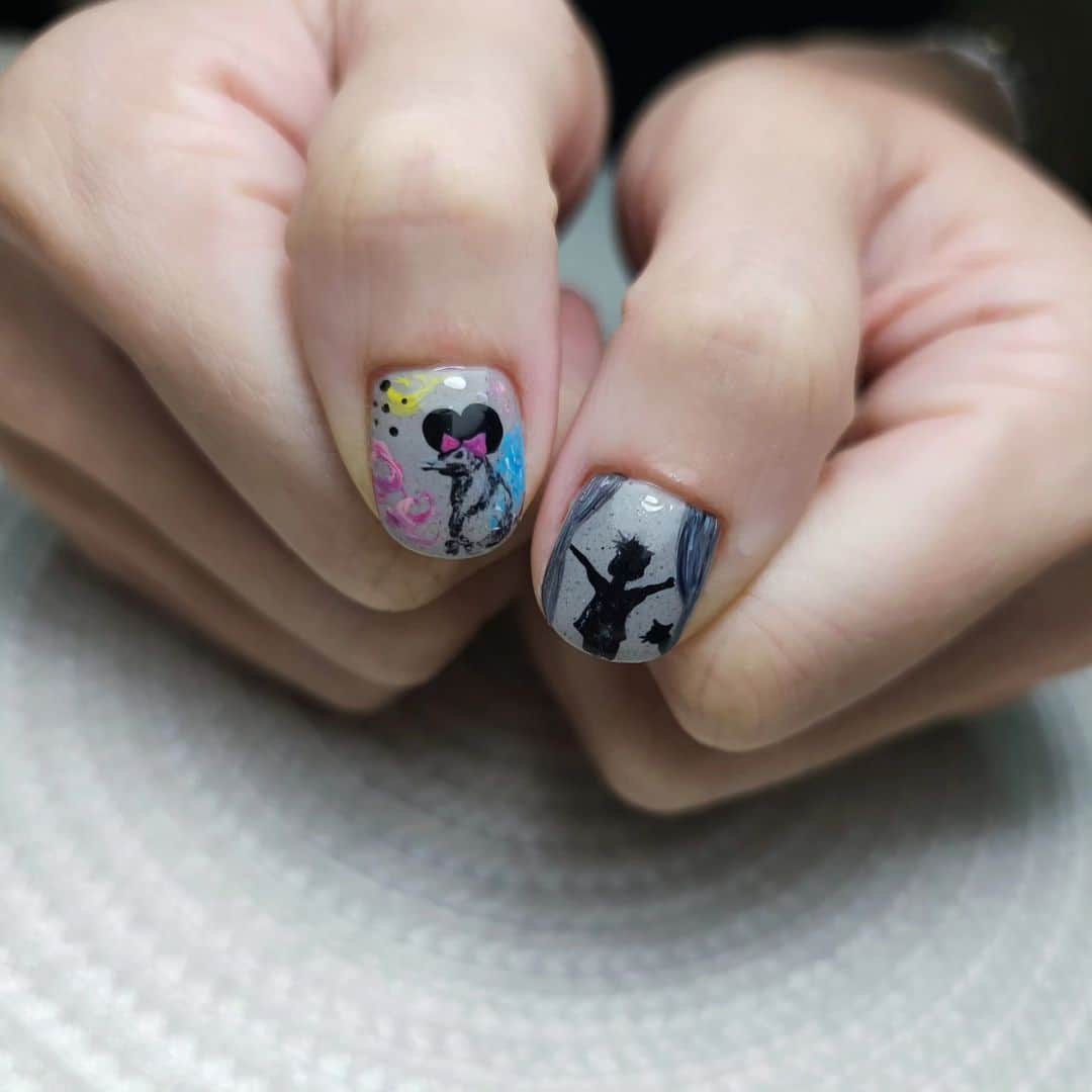 Yingのインスタグラム：「Banksy graffiti set done with PREGEL Art Liner gels!  SHOP: @nailwonderlandsg www.nailwonderland.com」