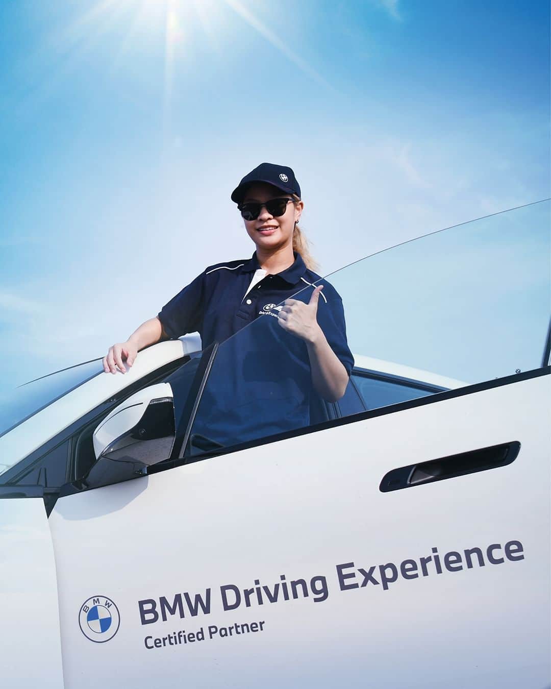 BMW Thailandさんのインスタグラム写真 - (BMW ThailandInstagram)「เพลิดเพลินกับการขับขี่ BMW ได้มากขึ้นพร้อมอัปเกรดการขับขี่ขึ้นอีกขั้น ให้เอาอยู่ทุกสถานการณ์บนท้องถนนกับ BMW Driving Experience Basic Training Course การฝึกสุดมันส์ที่จะช่วยให้คุณเข้าถึงสมรรถนะที่แท้จริงของ BWM กับรุ่นTHE iX xDrive40 และ THE NEW 3 ได้แล้ววันนี้  #BMWTH #BMWDrivingExperience #JOYisBMW #สุนทรียภาพแห่งการขับขี่ #Borneletric #THEiX #THENEW3」4月25日 19時30分 - bmwthailand