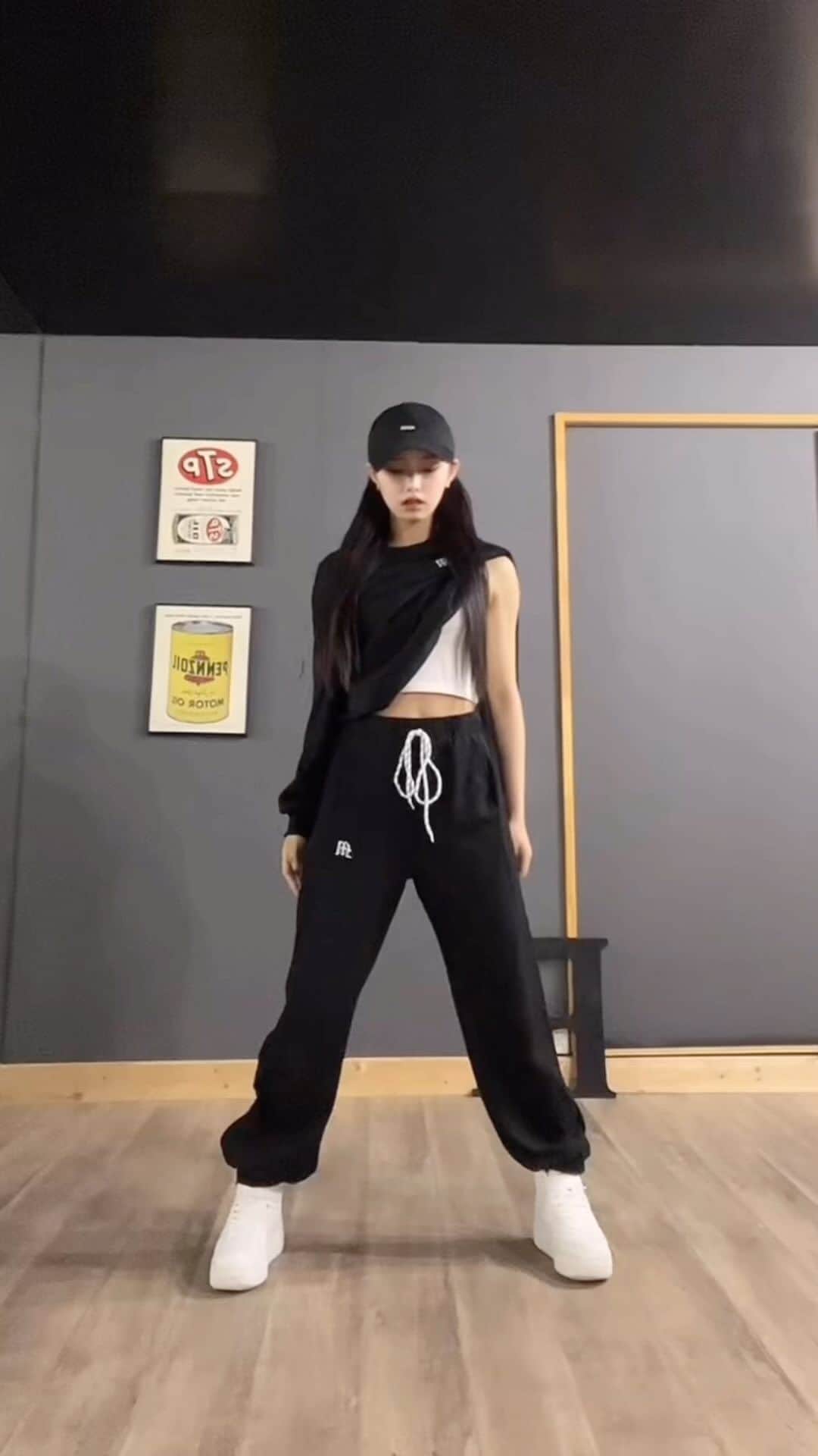 川西莉子のインスタグラム：「seventeen / super  @saythename_17  ⠀ ⠀ #seventeen #super #손오공 #05 #dance」