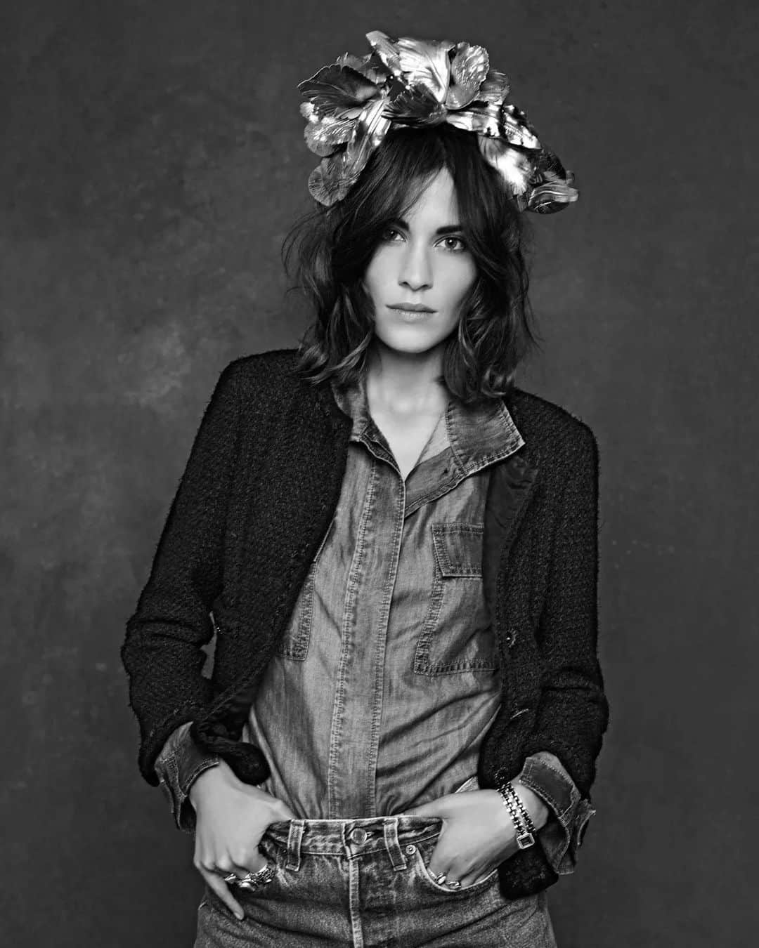アレクサ・チャンさんのインスタグラム写真 - (アレクサ・チャンInstagram)「Karl took this portrait in 3 clicks. I was lucky enough to interview him a couple of times and linger at the atelier as he worked. Obviously he was phenomenally clever and I cringe thinking about the basic questions I must’ve asked him, but the thing people often overlook is that he was FUNNY.」4月25日 19時39分 - alexachung