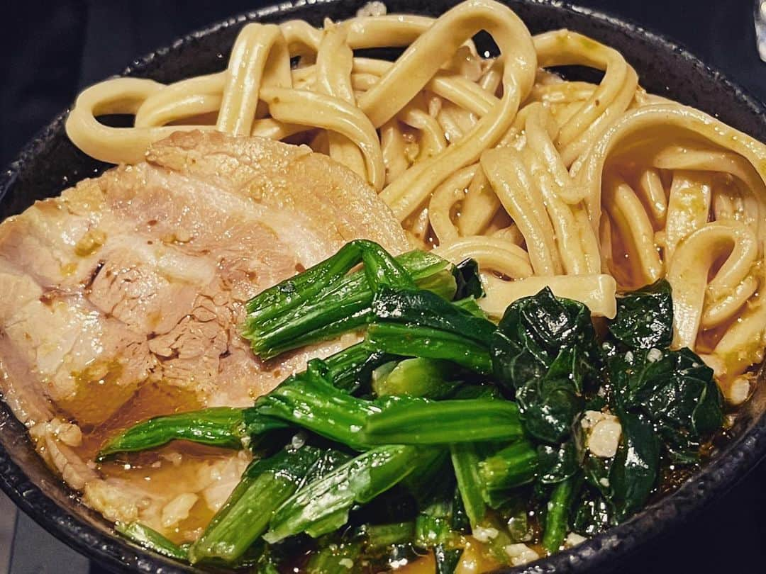 菊地浩輔さんのインスタグラム写真 - (菊地浩輔Instagram)「#かけラーメンまさ屋 #お家で家系ラーメン #ラーメン #家系ラーメン  オススメの逸品 ネット注文出来ちゃう 激ウマ家系ラーメン」4月25日 19時47分 - okikusaaan